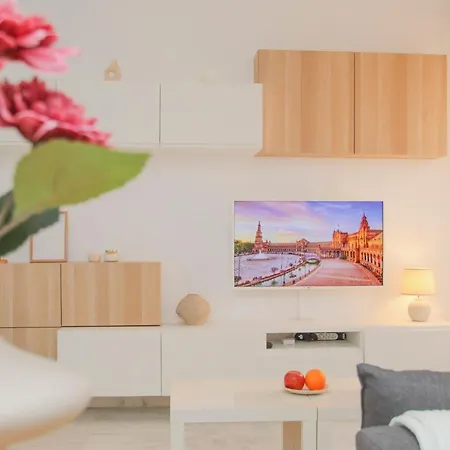 Spacious 2-Bedroom Apartment - Walk To Isla Magica - Ac - Premium Bed * Sevilla