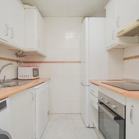 Spacious 2-Bedroom Apartment - Walk To Isla Magica - Ac - Premium Bed Lägenhet *