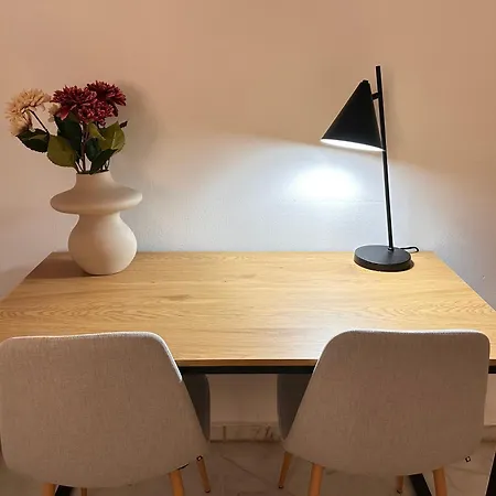 Spacious 2-Bedroom Apartment - Walk To Isla Magica - Ac - Premium Bed Lägenhet Sevilla